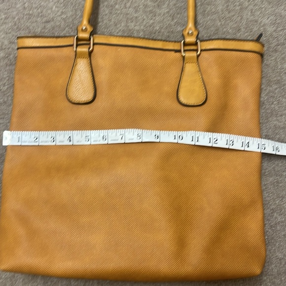 Mustard yellow shoulder bag - Picture 10 of 11
